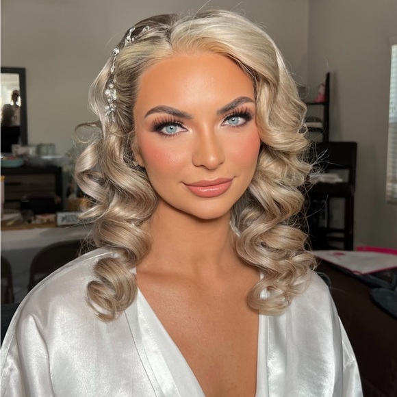 Meet your Posher, Amanda - Picture 3 of 3